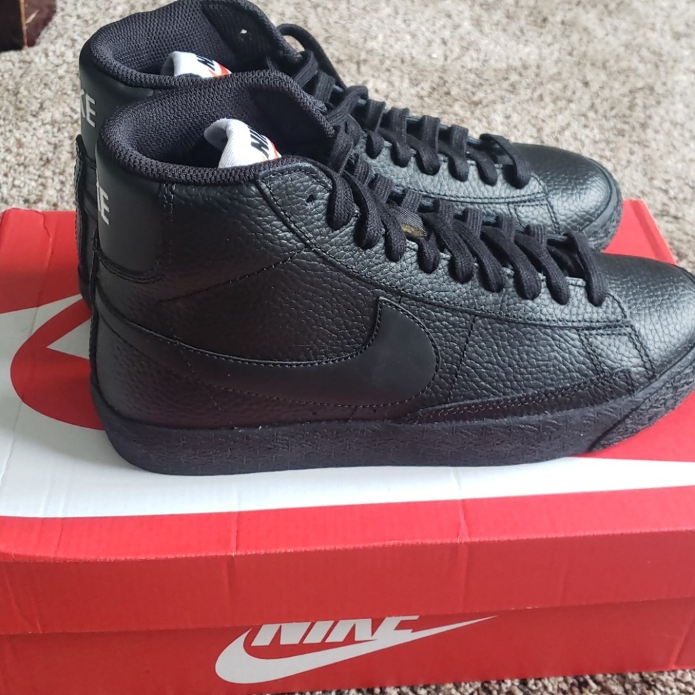 Nike Blazers MID (GS) 5.5y